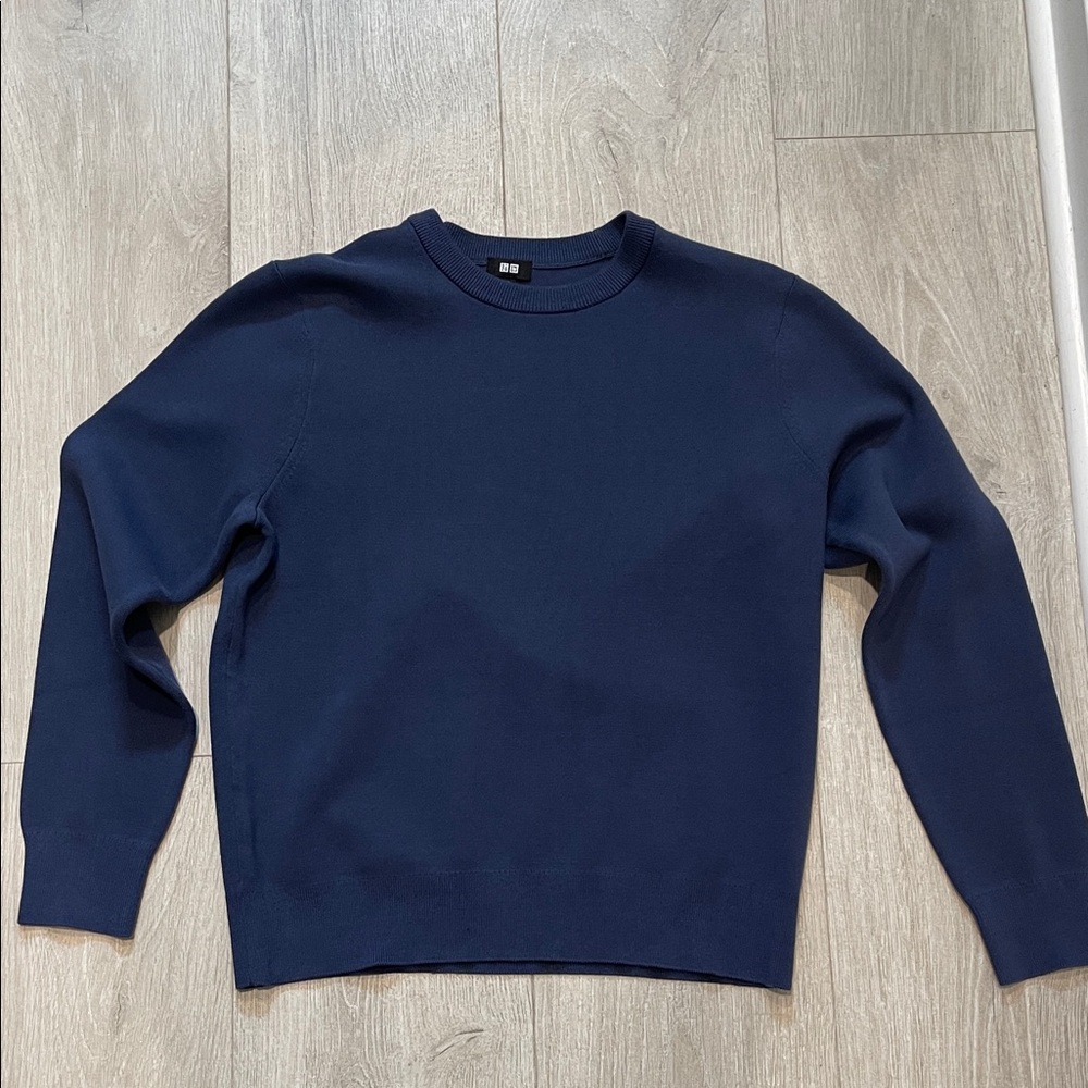 Uniqlo Navy Blue Crew Neck Sweater